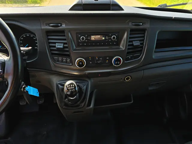 Ford Transit 350 2.0 TDCI L2 H2 2021 Diesel 15