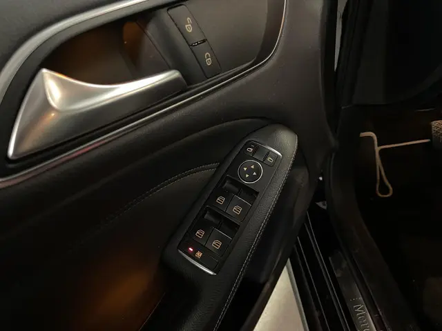 Mercedes-Benz B-Klasse 180 Ambition 2014 Benzine 16