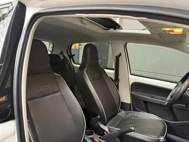 Volkswagen up! 1.0 high up! Pano/Lmv/Clima/Leer 2015 Benzine 14