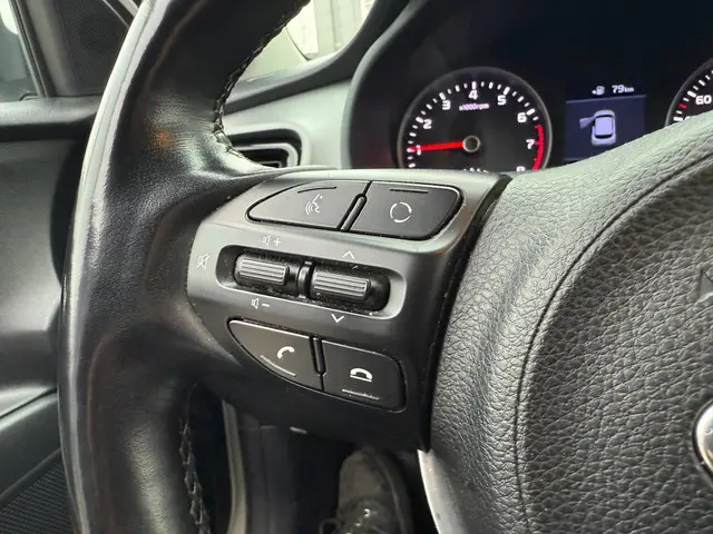 Kia Stonic 1.4 MPi Vision 2018 Benzine 18