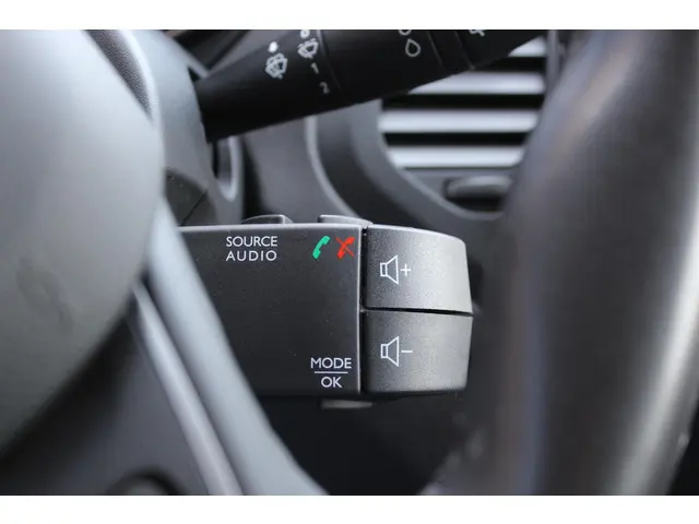 Renault Captur 0.9 TCe Limited 2020 Benzine 26