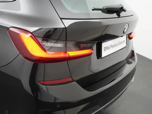 BMW 3 Serie Touring M340i xDrive 2022 Benzine 30