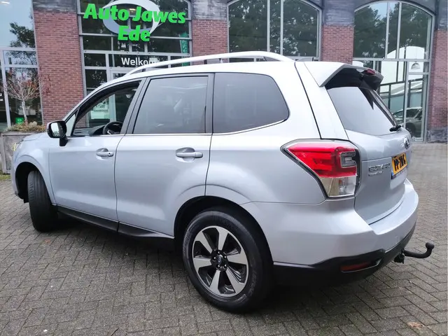Subaru Forester 2.0 Premium 2017 Benzine 4