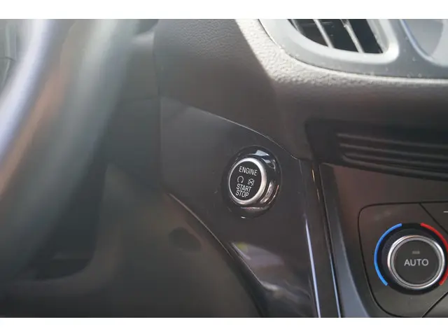Ford Kuga 1.5 EcoBoost ST Line 2017 Benzine 31