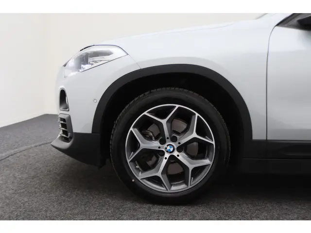 BMW X2 sDrive20i High Executive Automaat 2019 Benzine 24