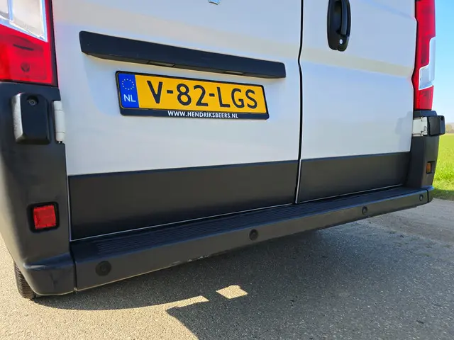 Peugeot Boxer 330 2.0 BlueHDI L2 H2 Pro 2017 Diesel 28