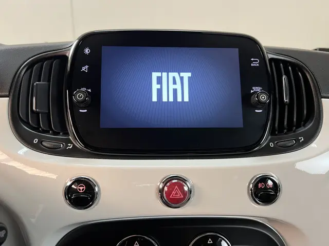 Fiat 500 1.0 Hybrid Dolcevita 70 PK 2021 Hybride Benzine 18