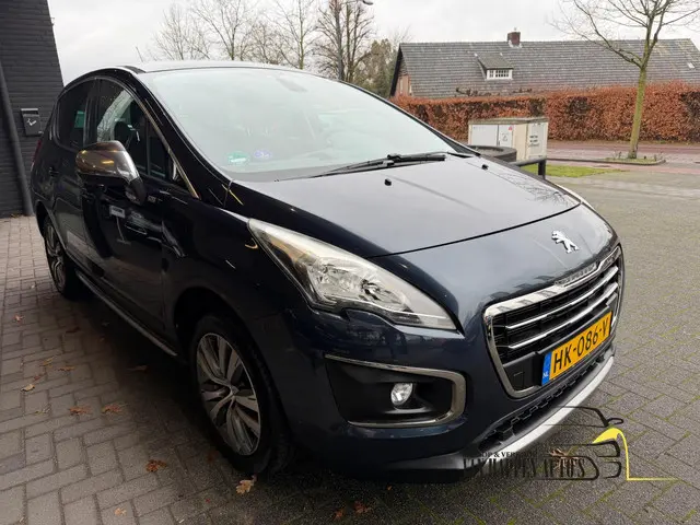 Peugeot 3008 1.2 PureTech Style / apk11-2026 2015 Benzine 3
