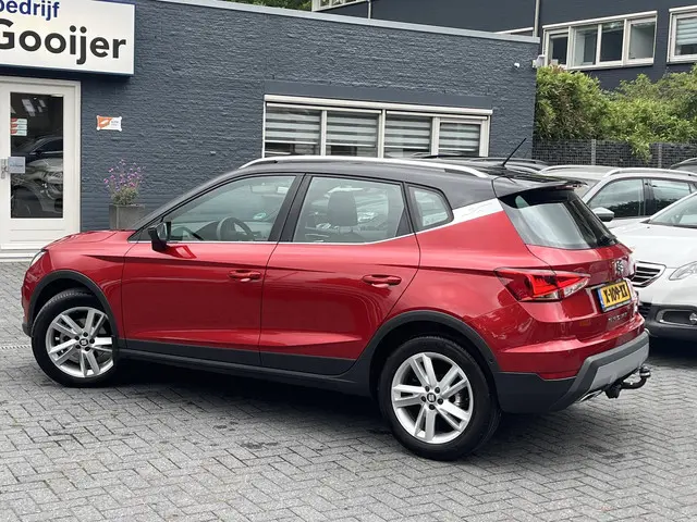 SEAT Arona 1.0 TSi DSG FR Business Intense 2021 Benzine 6