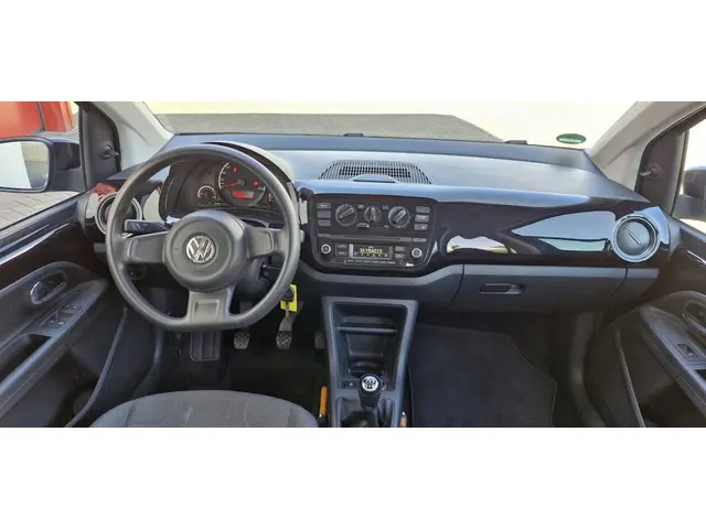Volkswagen up! 1.0 move up! BlueM. 2015 Benzine 15