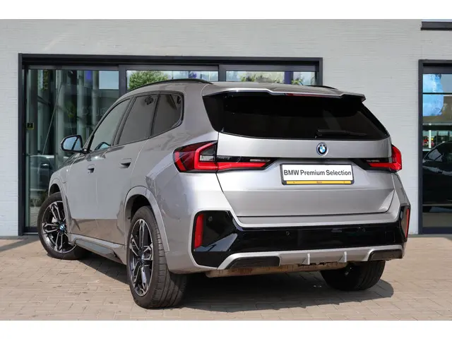 BMW X1 xDrive30e 2024 Hybride Benzine 2