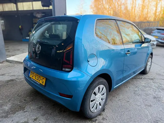 Volkswagen up! 1.0 BMT take up! 2017 Benzine 3