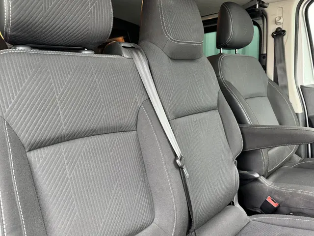 Renault Trafic 2.0 dCi 170 L2H1 DC Luxe 2021 Diesel 13