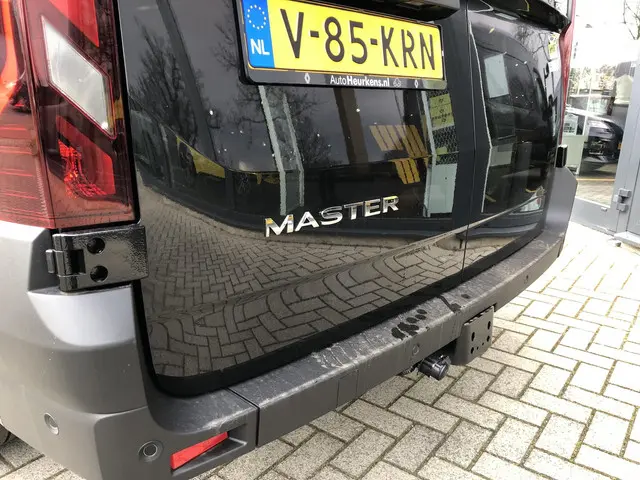 Renault Master T35 2.0 dCi 150 L2H2 Advance 2024 Diesel 11