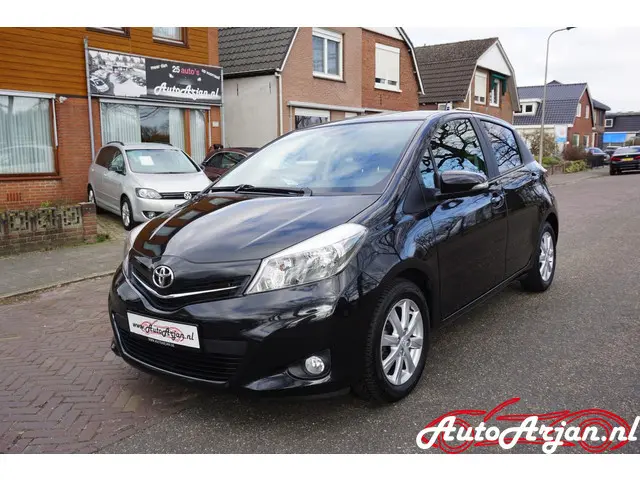 Toyota Yaris 1.3 VVT-i Aspiration 2014 Benzine