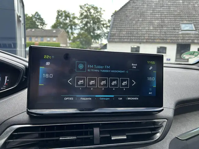 Peugeot 3008 1.6 HYbrid 225 GT 2023 Hybride Benzine 17