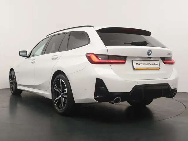 BMW 3 Serie Touring 330e 2025 Hybride Benzine 11