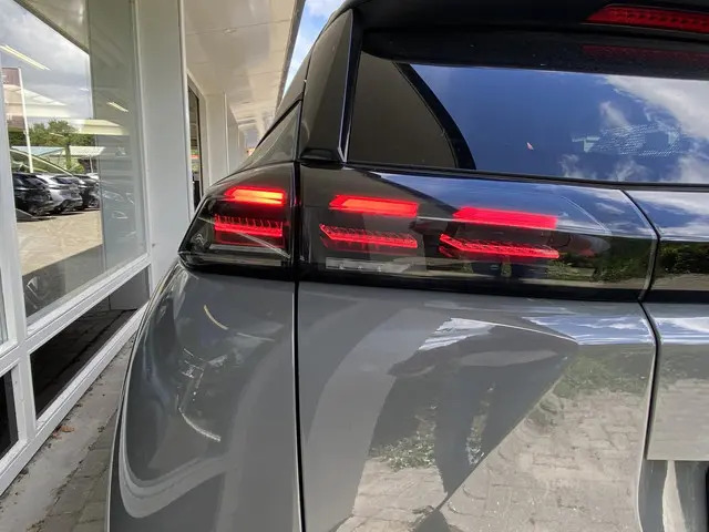 Peugeot 2008 1.2T 100pk Allure 2024 Benzine 12