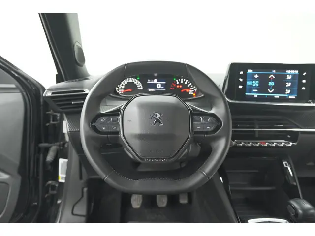 Peugeot 2008 PureTech 130 Active 2023 Benzine 29