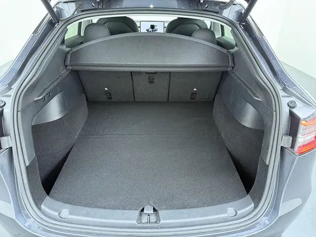 Tesla Model Y RWD 58 kWh 2023 Elektrisch 11
