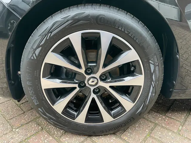 Renault Clio 1.0 TCe Zen, Navi, Pdc, Lmv 2021 Benzine 5