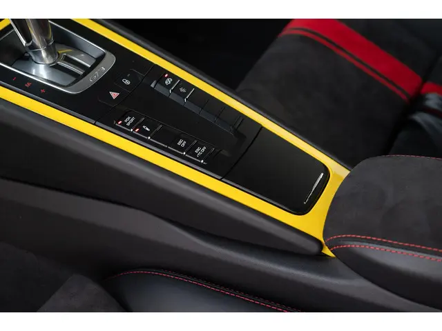 Porsche 911 4.0 GT3 2018 Benzine 11
