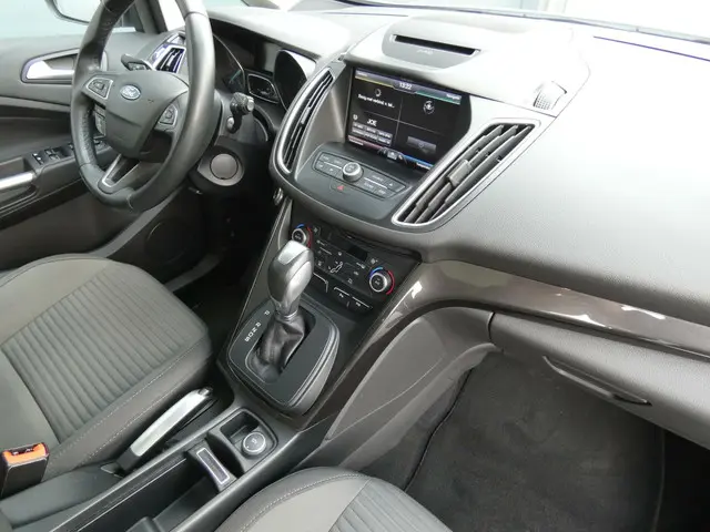 Ford Grand C-Max HELAAS VERKOCHT!!! 2015 Benzine 33