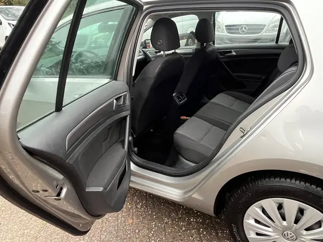 Volkswagen Golf 1.2 TSI Trendline 2013 Benzine 12