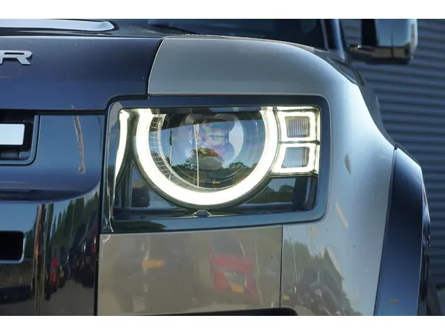 Land Rover Defender 90 3.0 P400 90 X 2021 Benzine 22