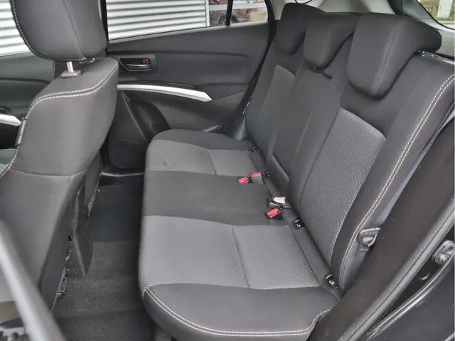 Suzuki S-Cross SX4 1.6 Exclusive 2015 Benzine 12