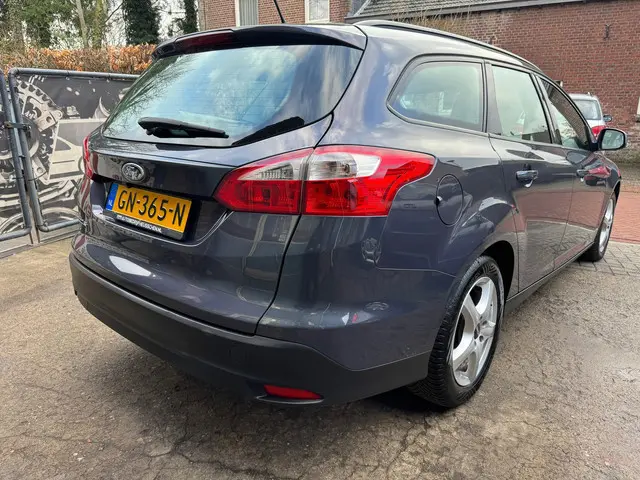 Ford Focus Wagon 1.6 TI-VCT Lease Titanium 2012 Benzine 8