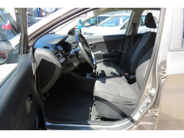 Kia Picanto 1.0 CVVT ISG , NIEUWE APK . 2014 Benzine 8