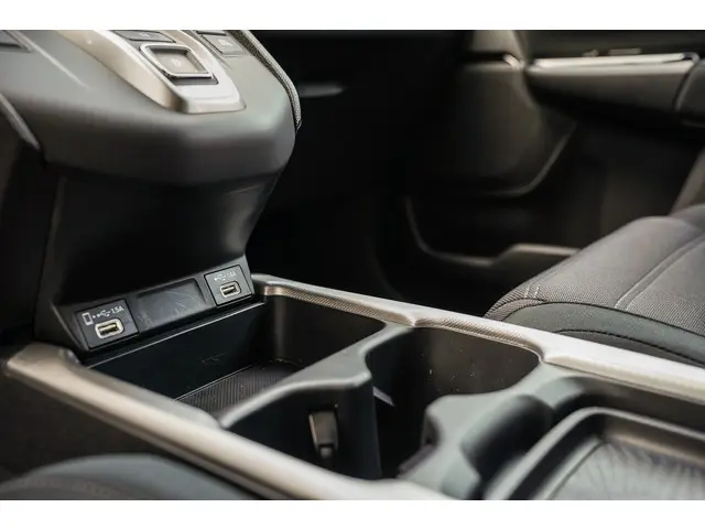 Honda CR-V 2.0i e:HEV ELEGANCE 2023 Hybride Benzine 22