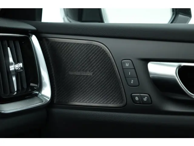 Volvo V60 T6 Recharge Plus Bright 2024 Hybride Benzine 19