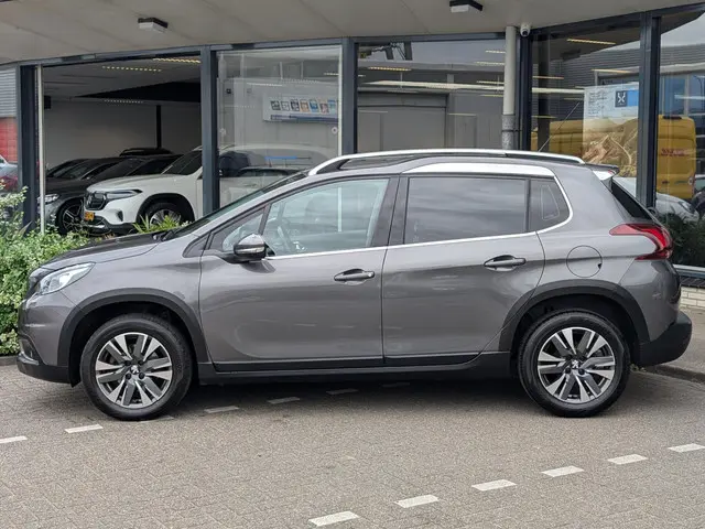 Peugeot 2008 1.2 PureTech Allure 2018 Benzine 3