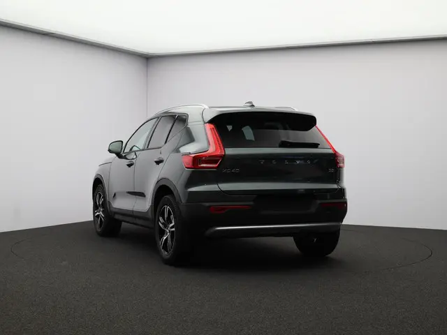 Volvo XC40 2.0 B3 Business Edition 2025 Benzine 16