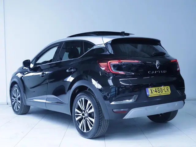 Renault Captur 1.3 mild hybrid 160 iconic 2023 Benzine 6
