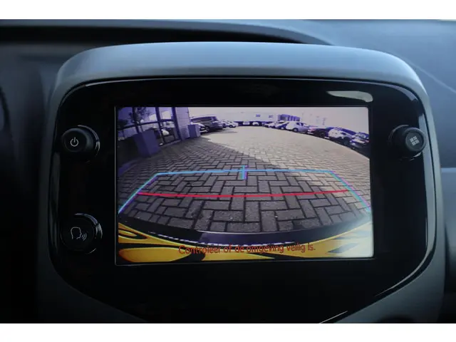 Toyota Aygo 1.0 VVT-i x-play 2021 Benzine 4