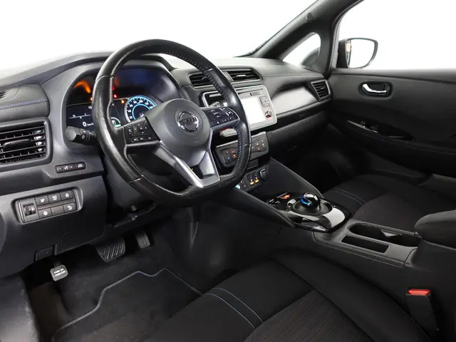 Nissan Leaf 2