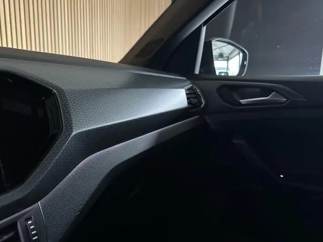 Volkswagen T-Cross 1.0 TSI R-Line 2022 Benzine 17