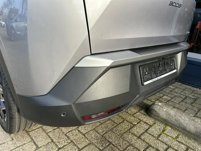 Peugeot 3008 1.2 Hybrid 145 GT 2024 Hybride Benzine 40