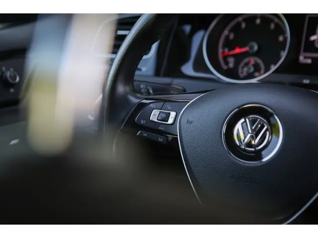 Volkswagen Golf 1.4 TSI | R-line 2017 Benzine 8
