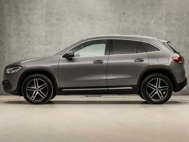 Mercedes-Benz GLA 2