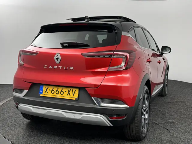 Renault Captur 1.0 TCe 90 techno 2024 Benzine 3