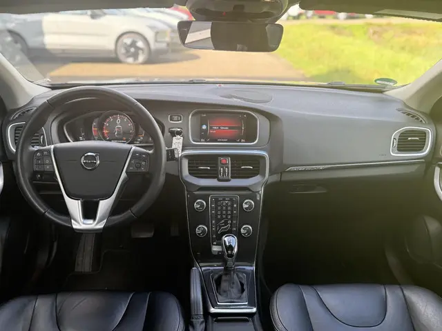 Volvo V40 Cross Country 1.5 T3 Polar+ Luxury 2019 Benzine 4