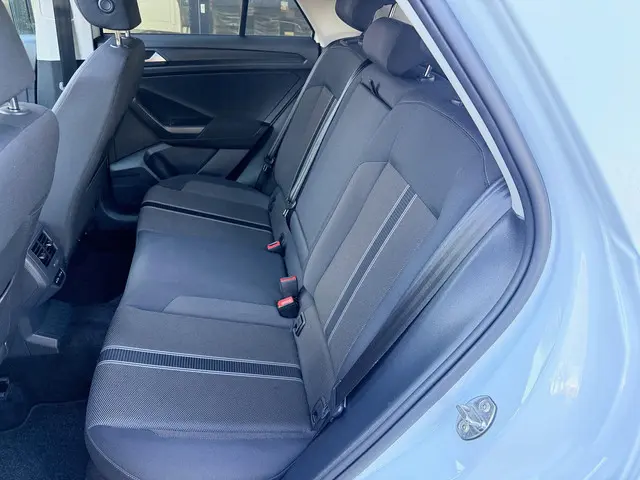 Volkswagen T-Roc 1.5 TSI Style Business 2021 Benzine 10