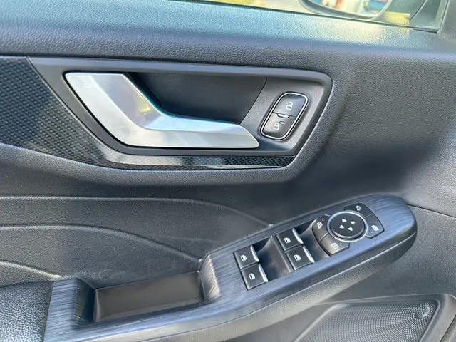 Ford Kuga 2.5 PHEV ST-Line X 2022 Hybride Benzine 22