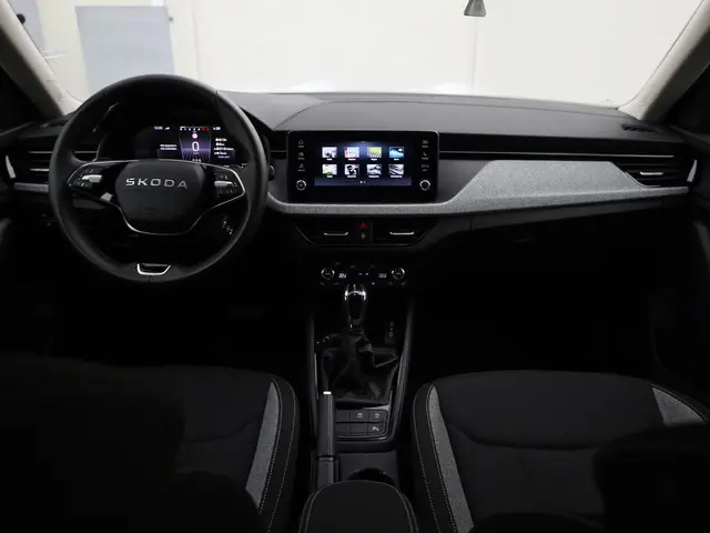 Škoda Kamiq 1.0TSI/115PK Selection DSG 2025 Benzine 4