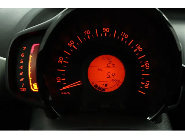 Toyota Aygo 1.0 VVT-i x-play 2015 Benzine 51