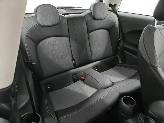 MINI Cooper Mini 1.5 Camden Edition 2023 Benzine 5